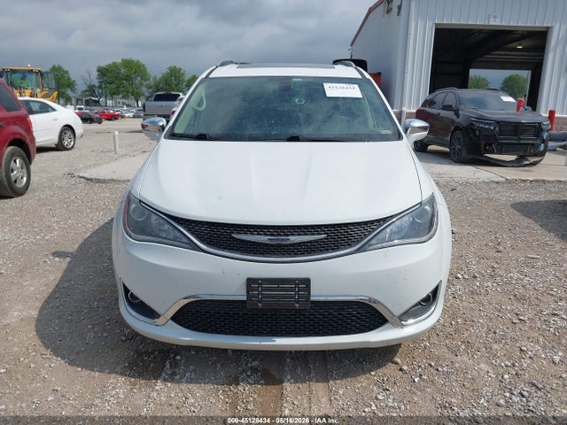 Chrysler Pacifica Limited