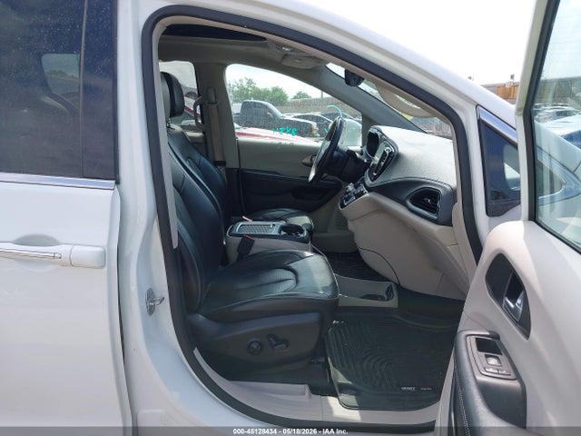 Chrysler Pacifica Limited
