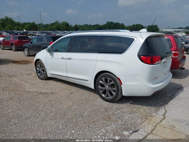 Chrysler Pacifica Limited