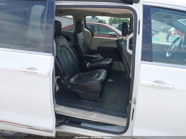 Chrysler Pacifica Limited