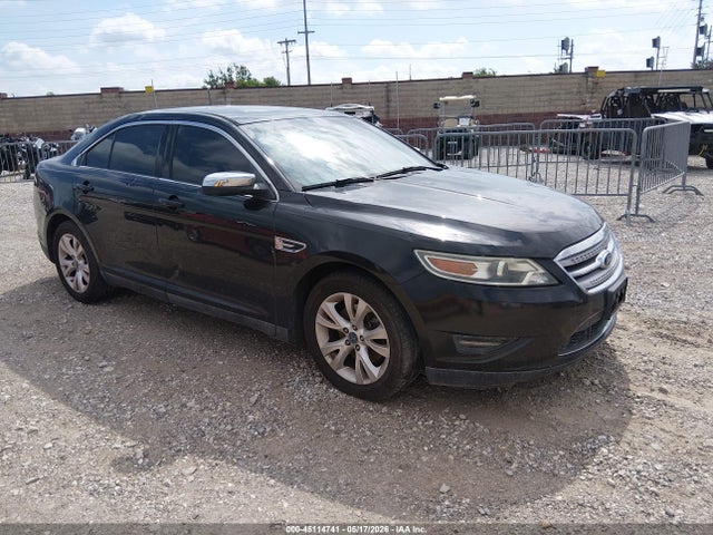 Salvage Ford Taurus Image