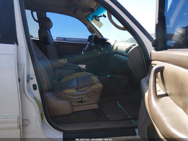 Toyota Sequoia Sr5 V8