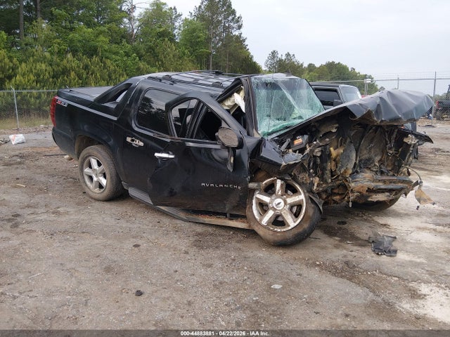 Salvage Chevrolet Avalanche 1500 Image