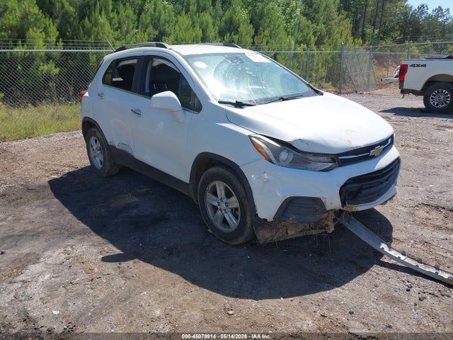Salvage Chevrolet Trax Image