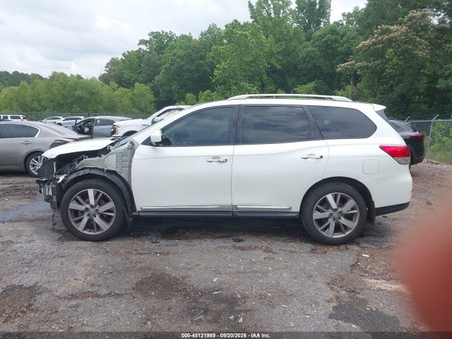 Nissan Pathfinder Platinum