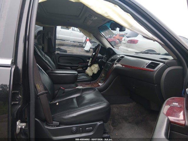 Cadillac Escalade Standard