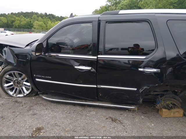 Cadillac Escalade Standard