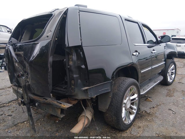 Cadillac Escalade Standard
