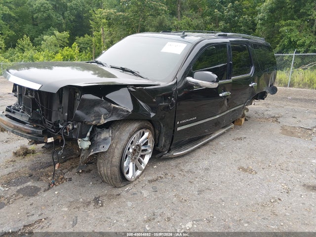 Cadillac Escalade Standard