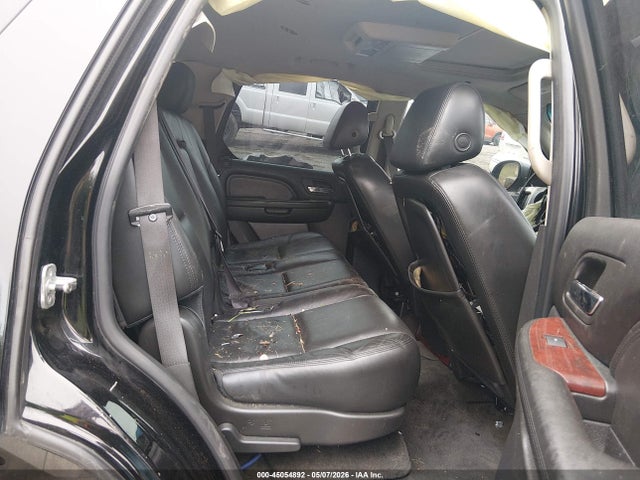 Cadillac Escalade Standard