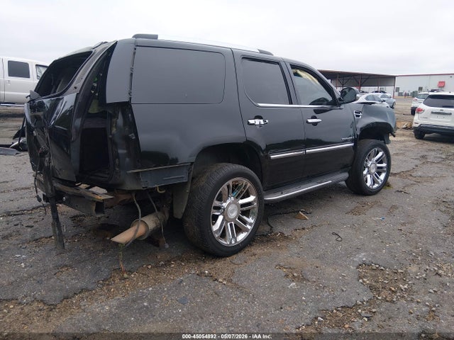 Cadillac Escalade Standard
