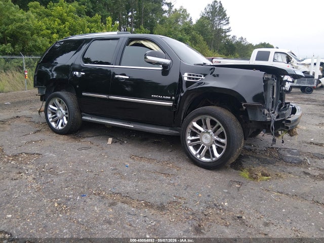 Salvage Cadillac Escalade Image
