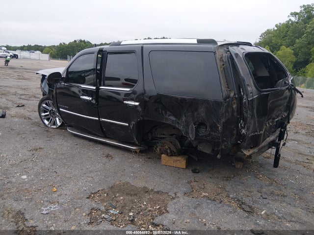 Cadillac Escalade Standard