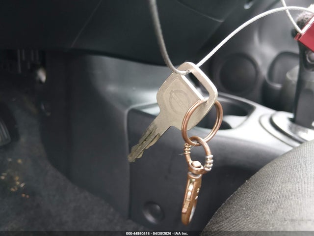 Nissan Versa 1.6 S+