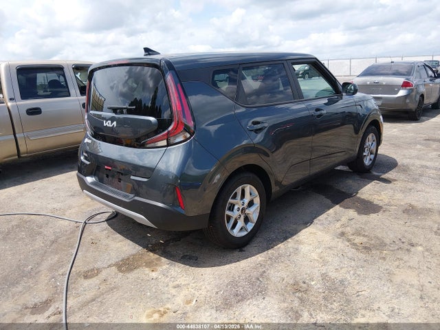 Kia Soul Lx