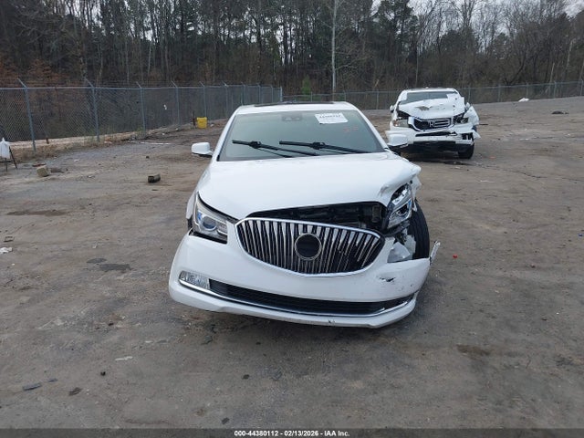 Buick LaCrosse Sport Touring