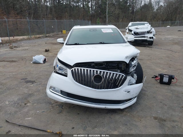Buick LaCrosse Sport Touring