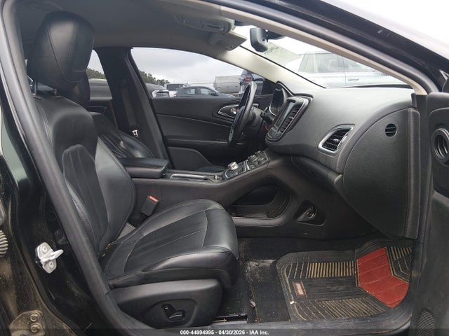 Chrysler 200 Limited Platinum