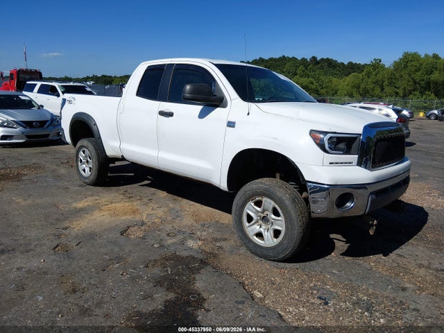 Salvage Toyota Tundra Image