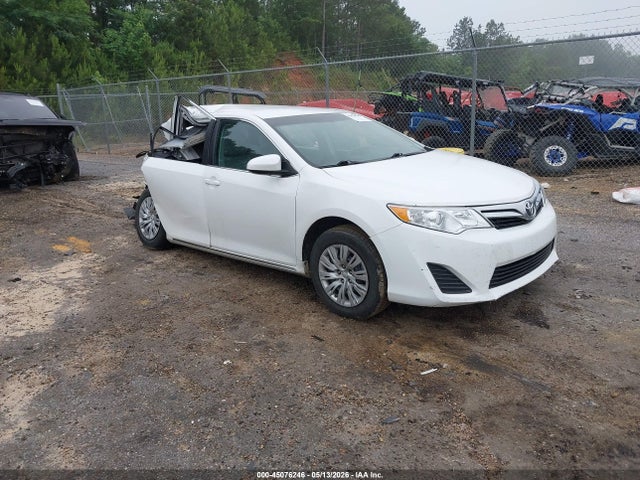 Salvage Toyota Camry Image