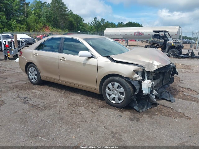 Salvage Toyota Camry Image