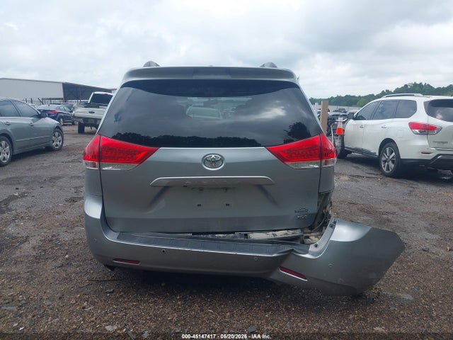 Toyota Sienna Xle V6 8 Passenger