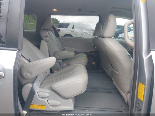 Toyota Sienna Xle V6 8 Passenger
