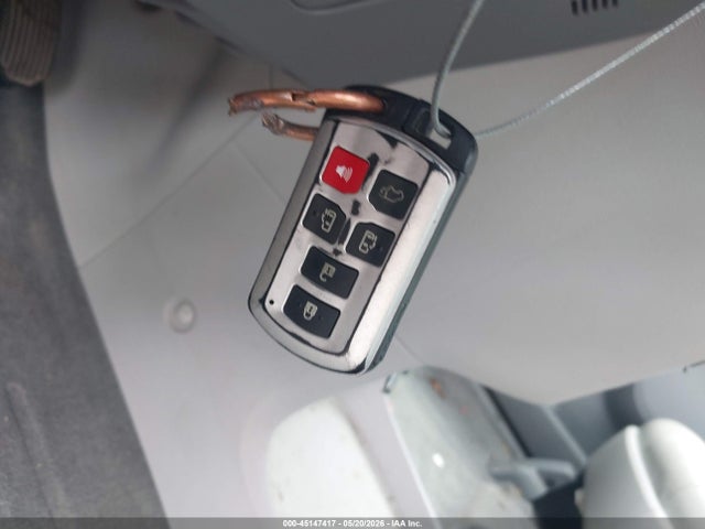 Toyota Sienna Xle V6 8 Passenger