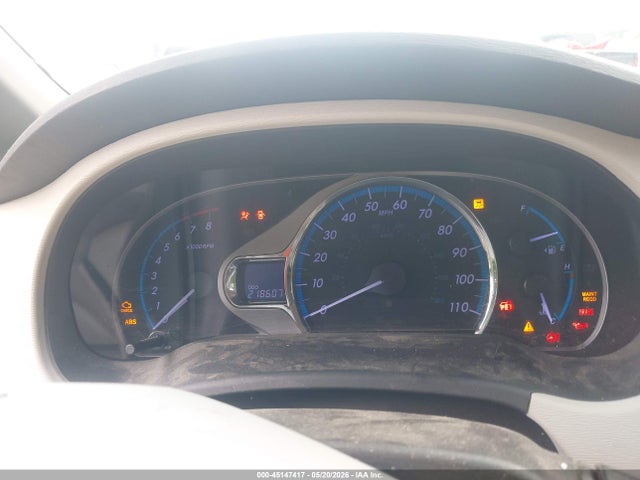 Toyota Sienna Xle V6 8 Passenger