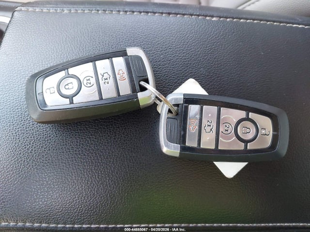 Ford Fusion Hybrid Sel