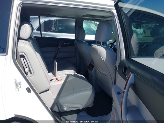 Toyota Highlander Limited V6