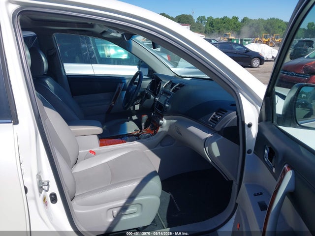Toyota Highlander Limited V6