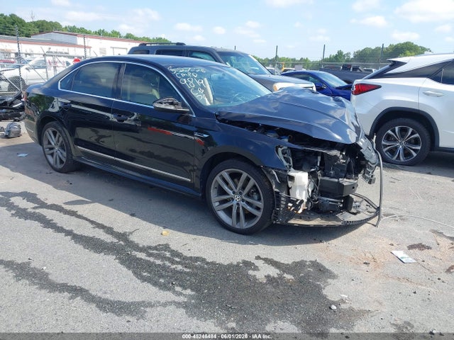 Salvage Volkswagen Passat Image