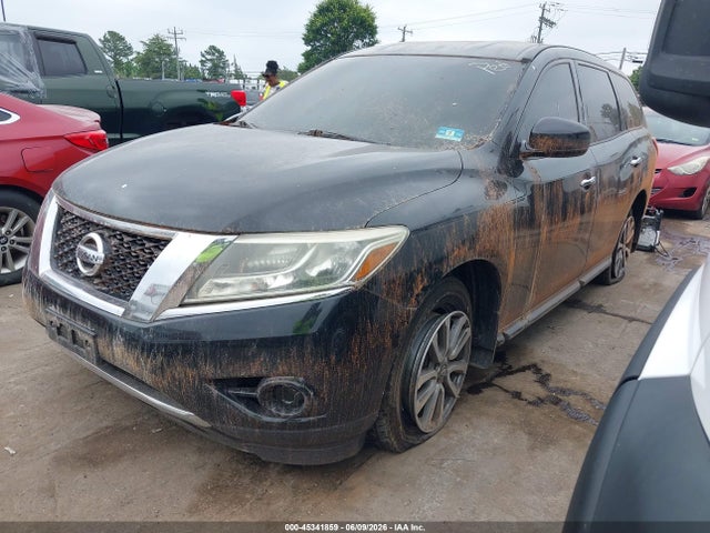 Nissan Pathfinder S