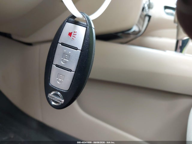 Nissan Pathfinder S