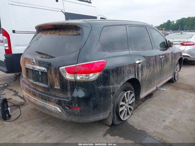 Nissan Pathfinder S