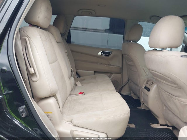 Nissan Pathfinder S