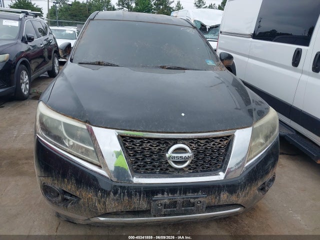Nissan Pathfinder S
