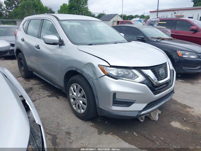 Salvage Nissan Rogue Image