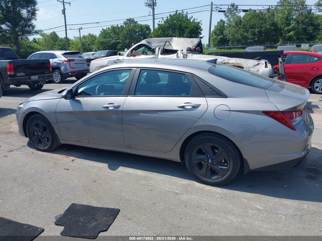 Hyundai ELANTRA Blue