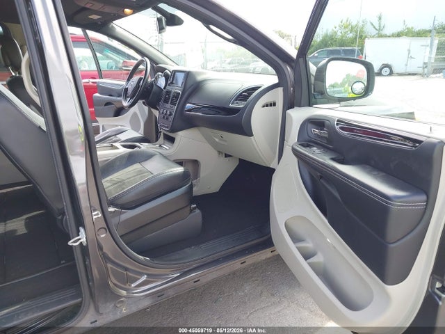 Dodge Grand Caravan Sxt