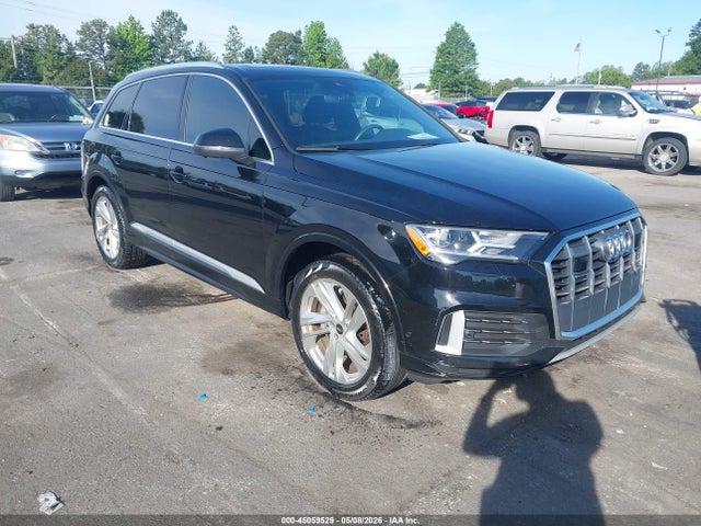 Salvage Audi Q7 Image