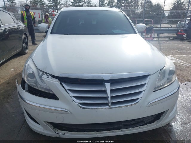 Hyundai Genesis 3.8