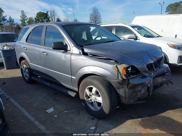 Salvage Kia Sorento Image
