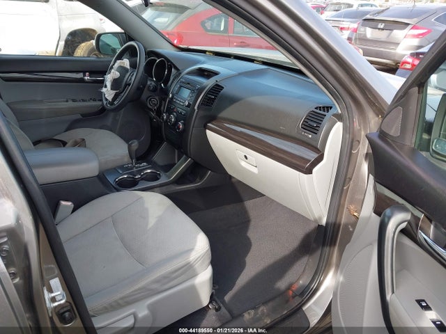 Kia Sorento Lx V6