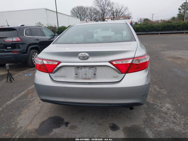Toyota Camry Le