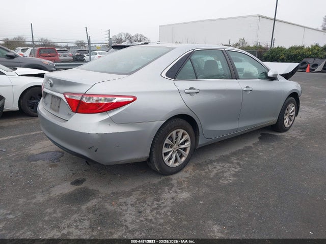 Toyota Camry Le