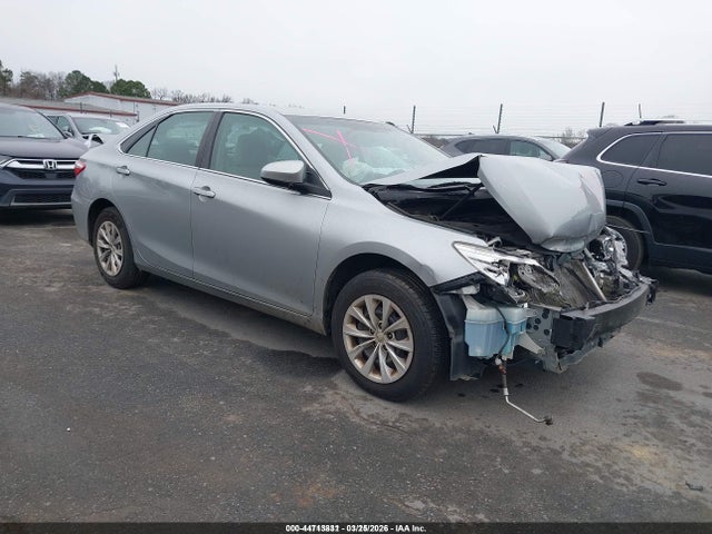 Salvage Toyota Camry Image