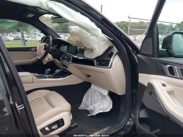 BMW X Series M50i