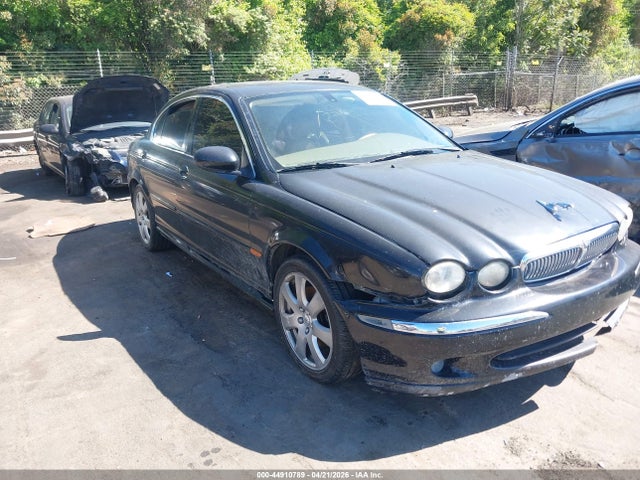 Salvage Jaguar X-Type Image